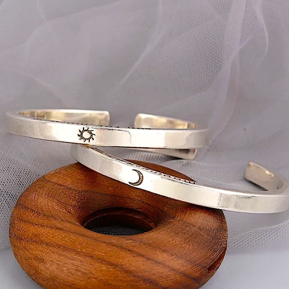 925 Sterling Silver Silver Cuff Bracelet Celestial Moon for Night Minimalist - Picture 3 of 4